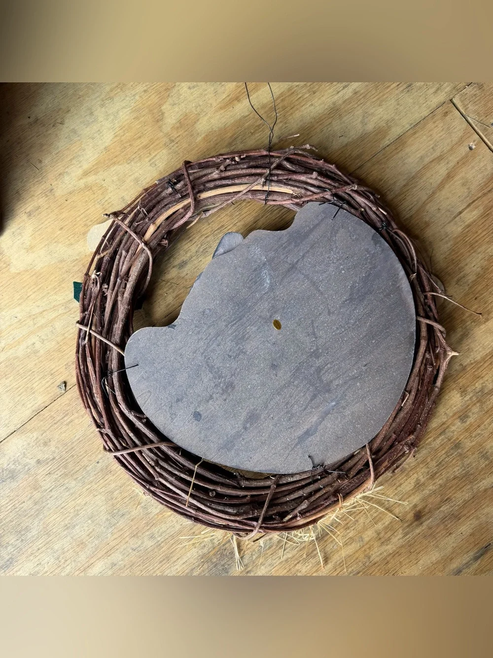 Source Unknown Wooden Nativity Wreath - Red, Brown, Green, Yellow